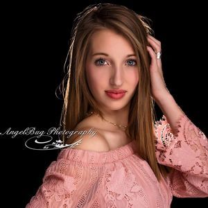 Meet your Posher, Cara